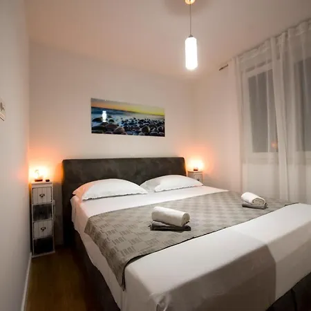 Apartment Eni