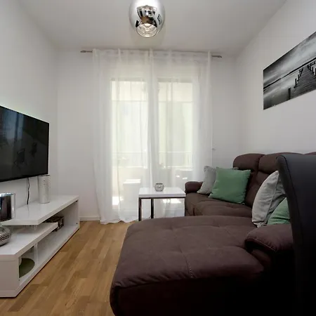 Apartment Eni